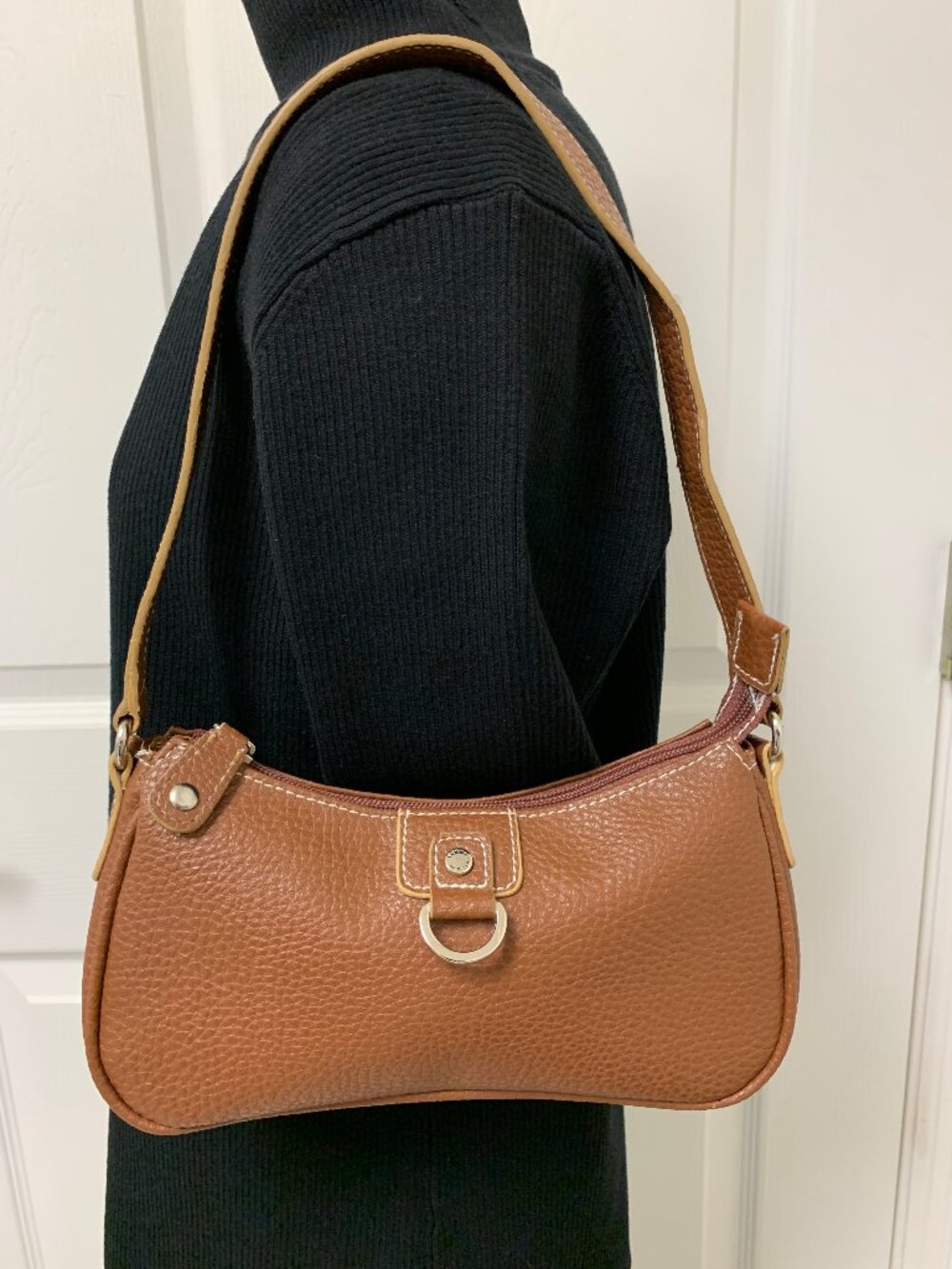 Y2K Tommy Hilfiger Vegan cognac brown baguette shoulder bag purse